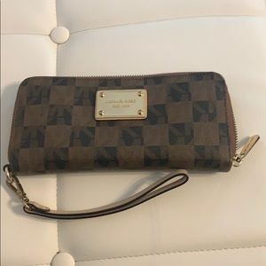 Michael Kros wallet